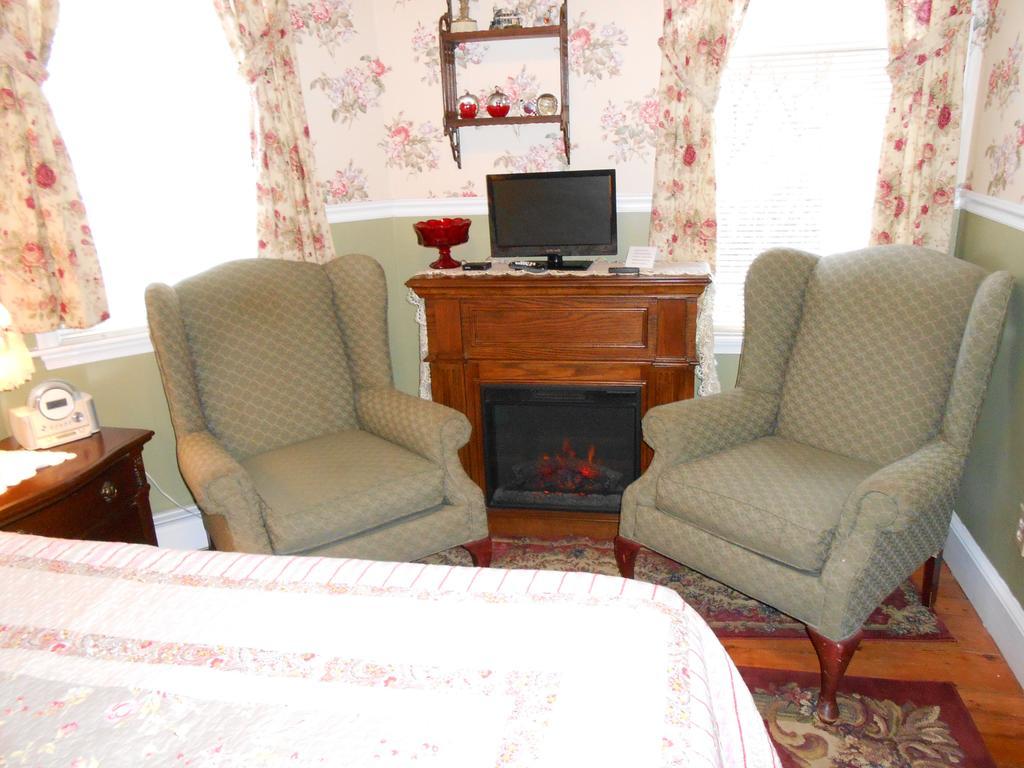 Angel Of The Sea Bed And Breakfast Cape May Exterior photo