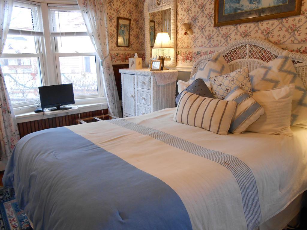 Angel Of The Sea Bed And Breakfast Cape May Exterior photo